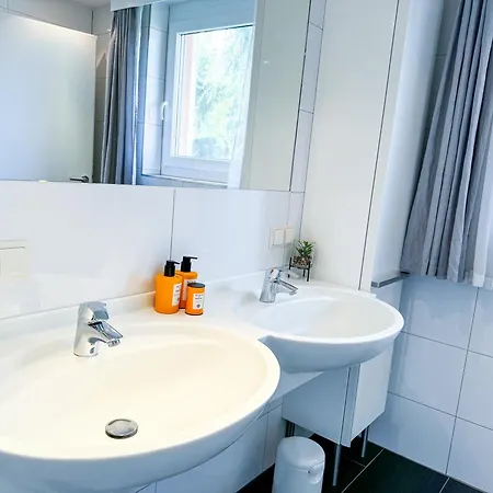 View 2 Bedroom Apartment, Terrace, Private Access * フェルデン・アム・ヴェルターゼー