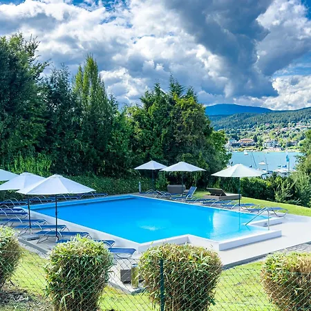 Apartamento View 2 Bedroom Apartment, Terrace, Private Access Velden am Wörthersee
