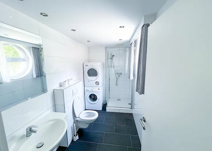 דירה 2 Bedroom Apartment, Terrace, Private Access *